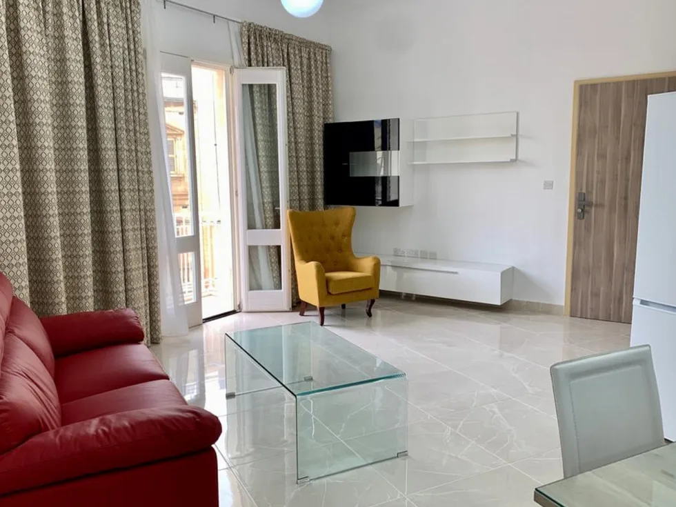 3 bed Apartment For Rent in Sliema, Sliema - thumb 3