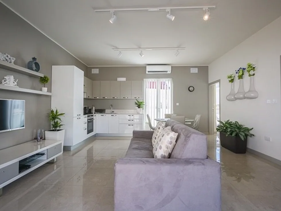 1 bed Penthouse For Rent in Sliema, Sliema - thumb 11