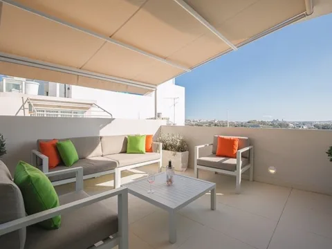 1 bed Penthouse For Rent in Sliema, Sliema - thumb 2