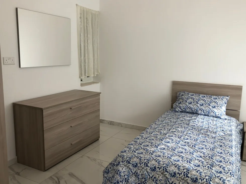 3 bed Penthouse For Rent in Bahar ic-Caghaq, Bahar ic-Caghaq - thumb 7