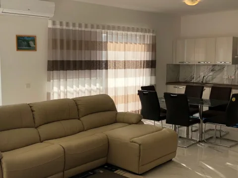 3 bed Penthouse For Rent in Bahar ic-Caghaq, Bahar ic-Caghaq - thumb 3