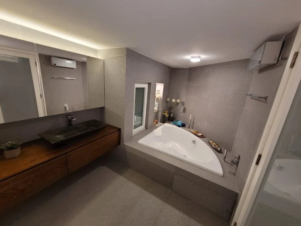 3 bed Apartment For Rent in Sliema, Sliema - thumb 14