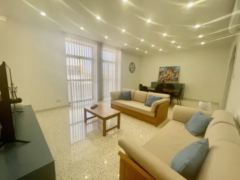 3 bed Apartment For Rent in Ta' Xbiex, Ta' Xbiex - thumb 1
