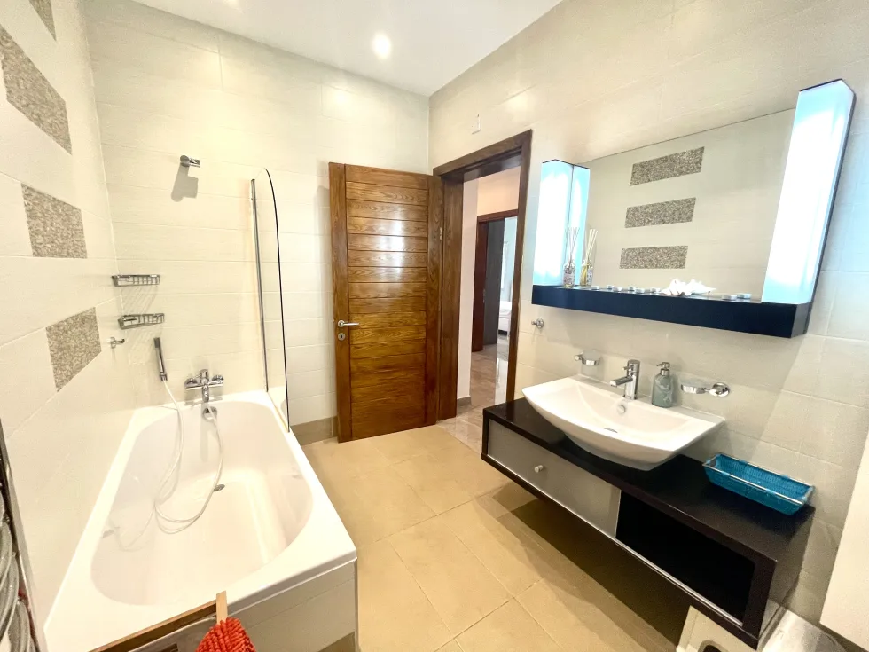 3 bed Apartment For Rent in Sliema, Sliema - thumb 18