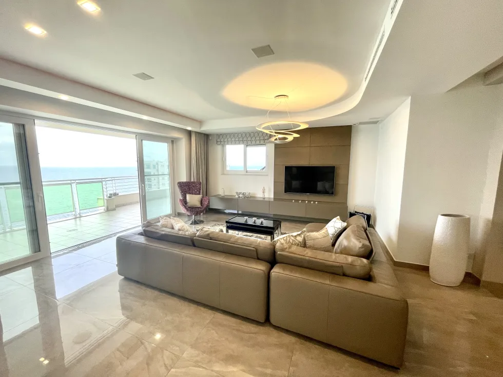 3 bed Apartment For Rent in Sliema, Sliema - thumb 8