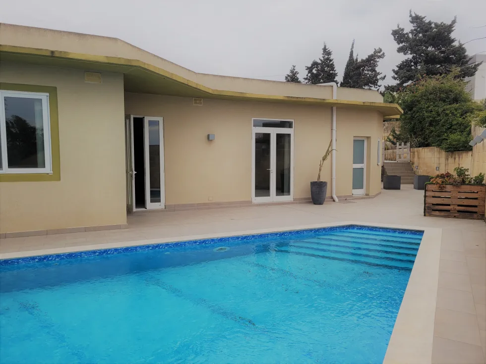 4 bed Villa For Rent in Naxxar, Naxxar - thumb 1