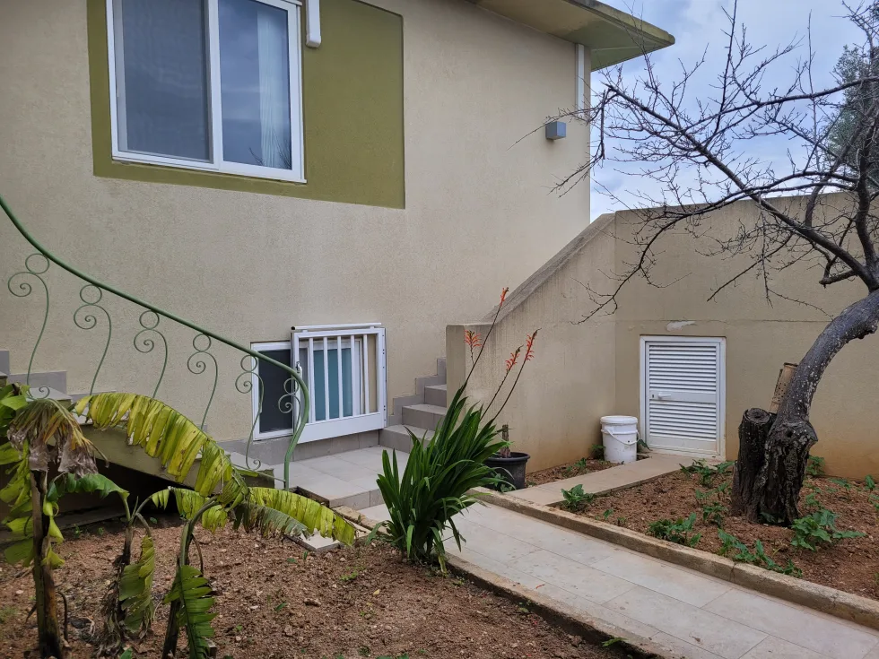 4 bed Villa For Rent in Naxxar, Naxxar - thumb 4