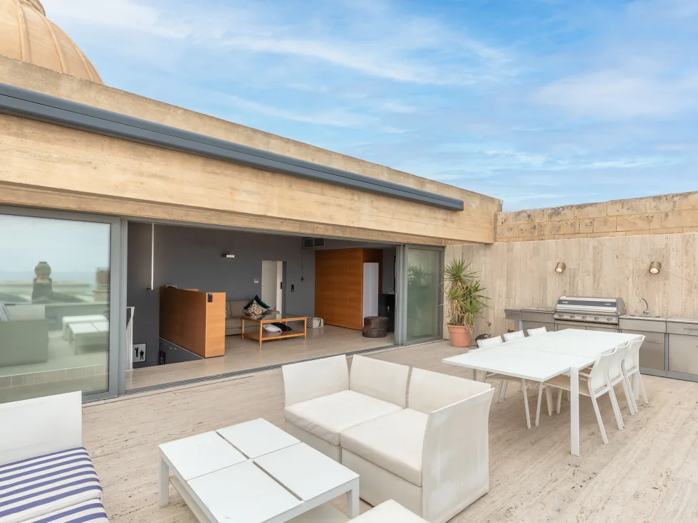 3 bed Town House For Rent in Valletta, Valletta - thumb 2