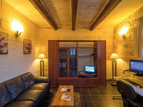 4 bed Villa For Rent in Zejtun, Zejtun - thumb 5