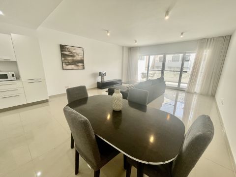 2 bed Apartment For Rent in St Julian's, St Julian's - thumb 4