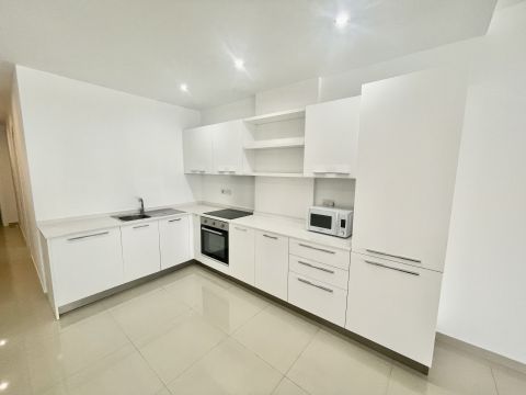 2 bed Apartment For Rent in St Julian's, St Julian's - thumb 6
