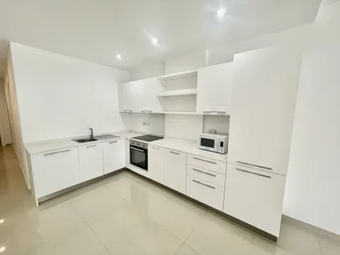 2 bed Apartment For Rent in St Julian's, St Julian's - thumb 6
