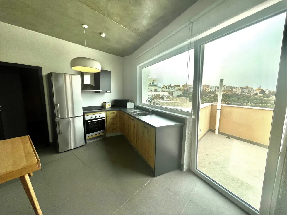 2 bed Penthouse For Rent in Sliema, Sliema - thumb 5