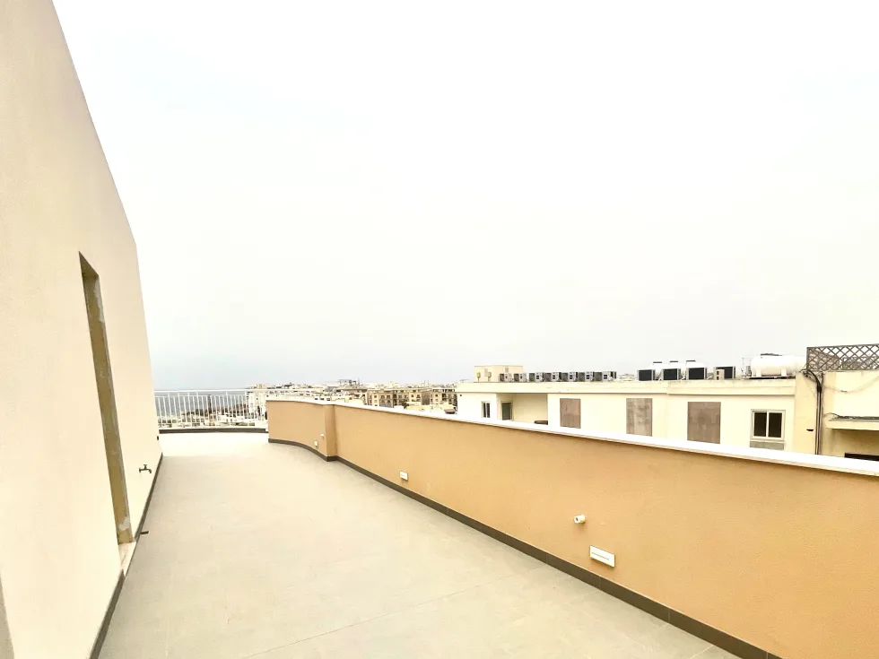 2 bed Penthouse For Rent in Sliema, Sliema - thumb 8