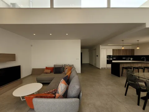 2 bed Villa For Rent in Naxxar, Naxxar - thumb 1