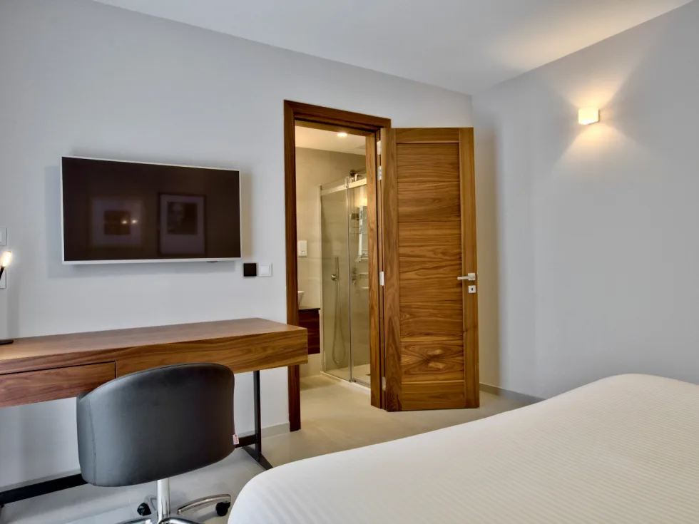 3 bed Apartment For Rent in Sliema, Sliema - thumb 8