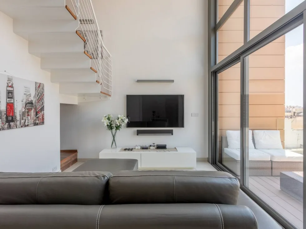 1 bed Apartment For Rent in St Julian's, St Julian's - thumb 1