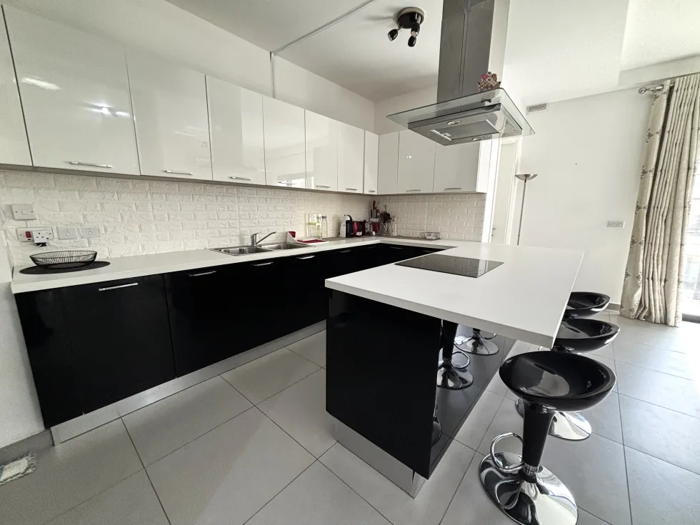 3 bed Apartment For Rent in St Julian's, St Julian's - thumb 3