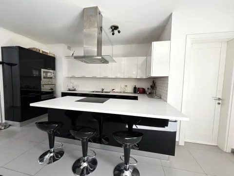 3 bed Apartment For Rent in St Julian's, St Julian's - thumb 4