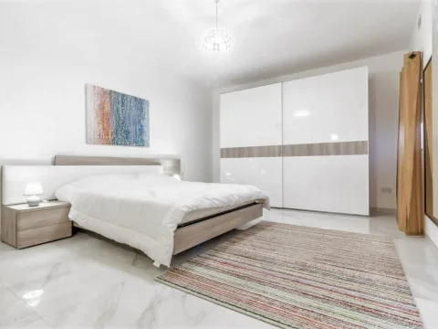 3 bed Apartment For Rent in Ta' Xbiex, Ta' Xbiex - thumb 6