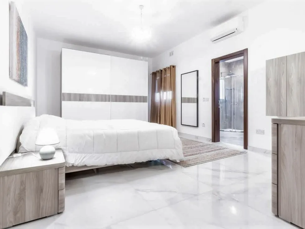 3 bed Apartment For Rent in Ta' Xbiex, Ta' Xbiex - thumb 8