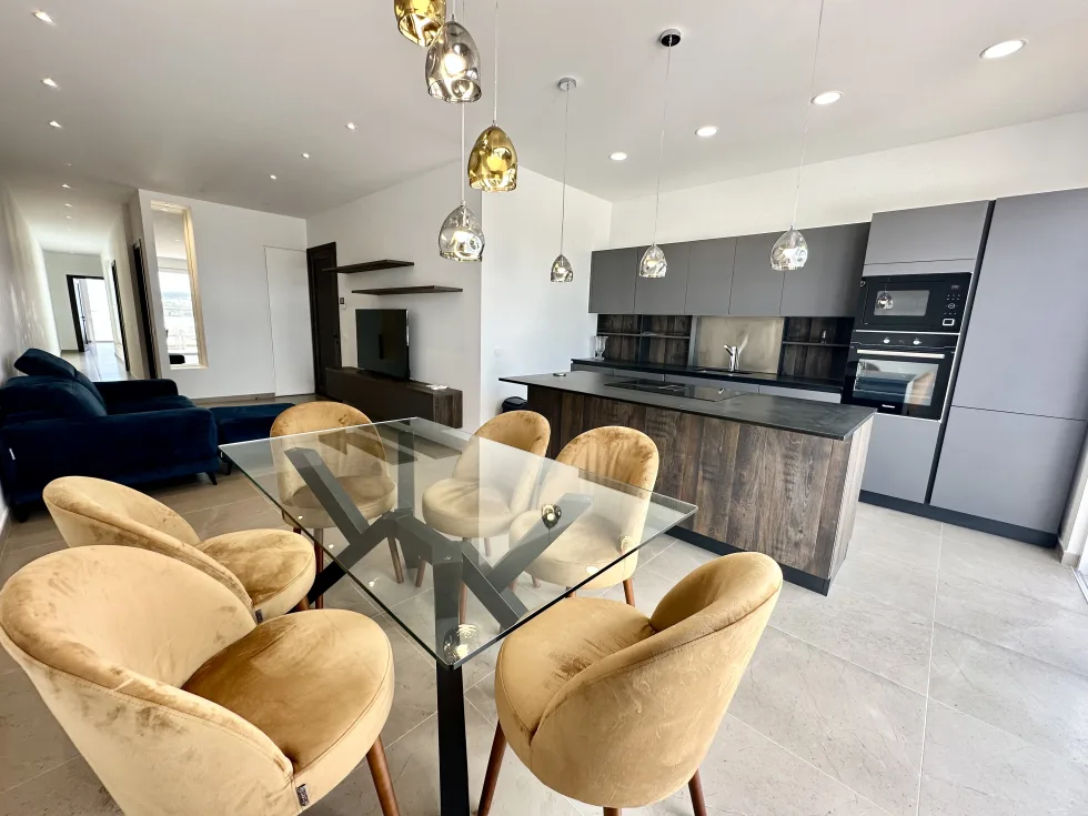 3 bed Penthouse For Rent in Balzan, Balzan - thumb 2