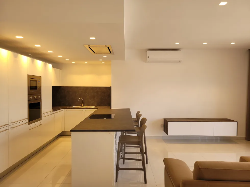 3 bed Apartment For Rent in Sliema, Sliema - thumb 2