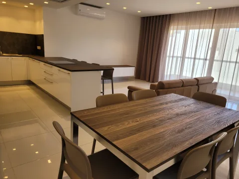 3 bed Apartment For Rent in Sliema, Sliema - thumb 3