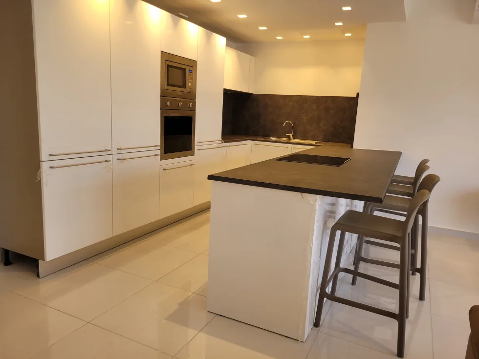 3 bed Apartment For Rent in Sliema, Sliema - thumb 4