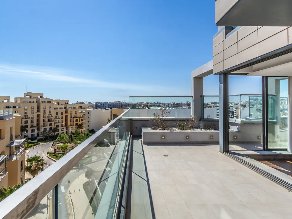 2 bed Penthouse For Sale in St Julian's, St Julian's - thumb 5