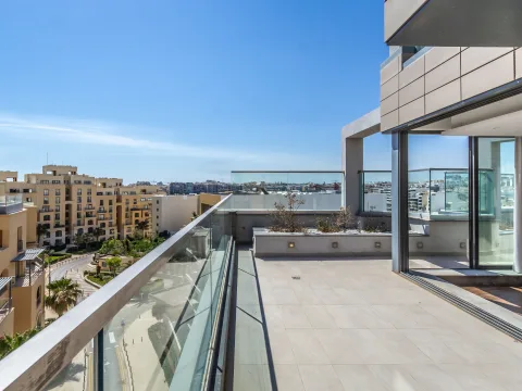 2 bed Penthouse For Sale in St Julian's, St Julian's - thumb 5