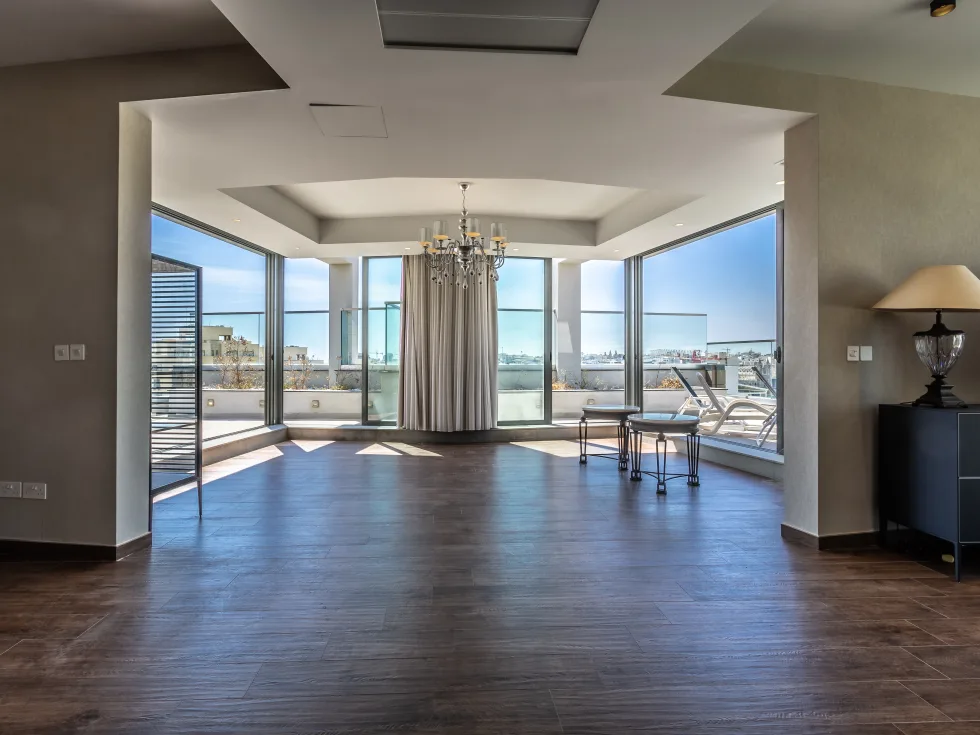 2 bed Penthouse For Sale in St Julian's, St Julian's - thumb 6