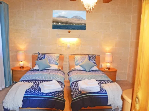 7 bed Terraced House For Rent in San Lawrenz, San Lawrenz - thumb 8