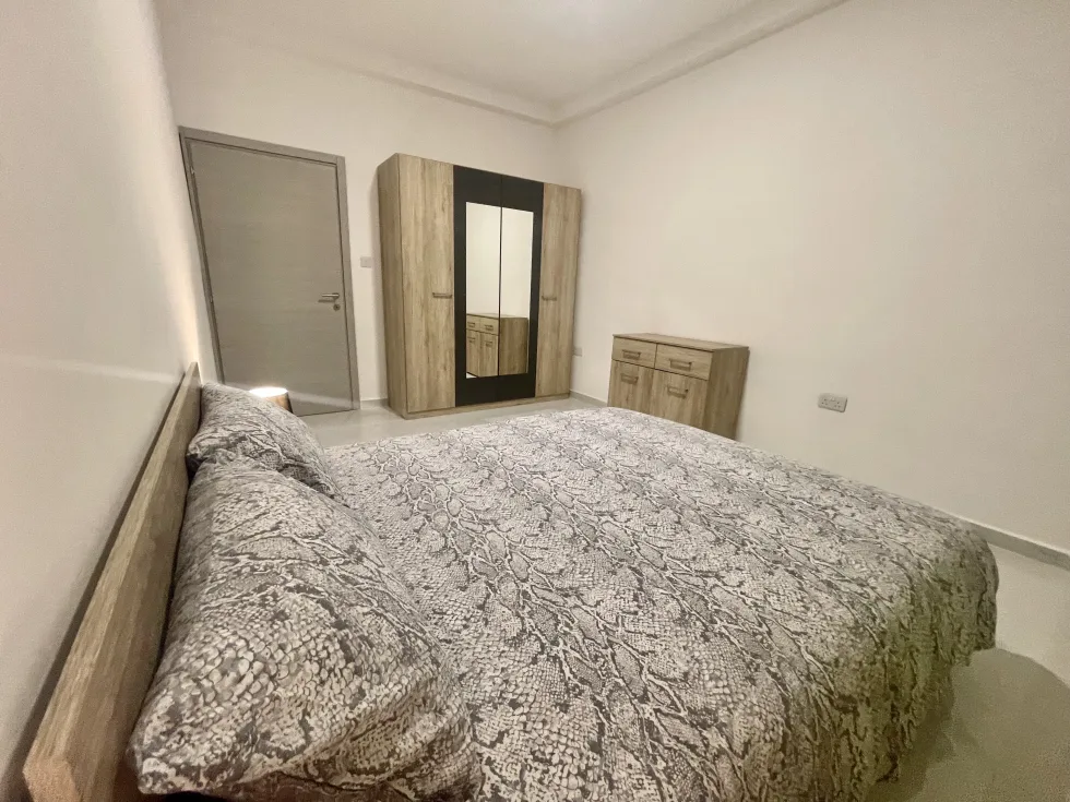 2 bed Apartment For Rent in Sliema, Sliema - thumb 12