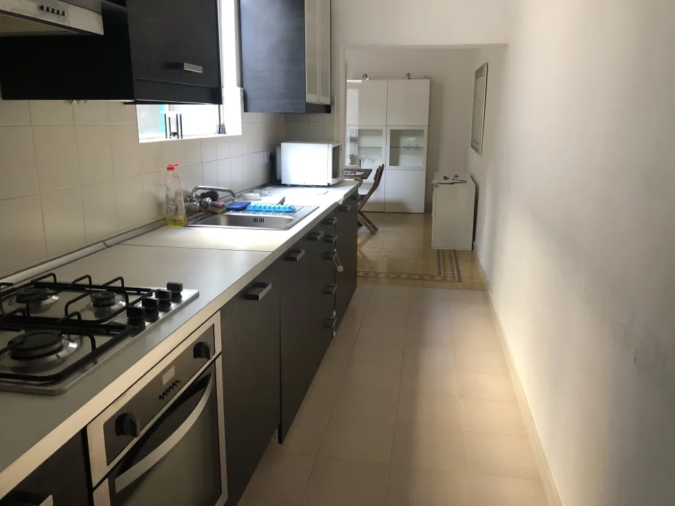 3 bed Town House For Rent in Ta' Xbiex, Ta' Xbiex - thumb 3