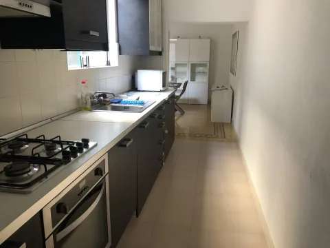 3 bed Town House For Rent in Ta' Xbiex, Ta' Xbiex - thumb 3