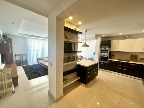 3 bed Apartment For Rent in St Julian's, St Julian's - thumb 7