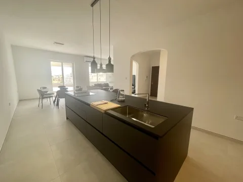 3 bed Apartment For Rent in Sliema, Sliema - thumb 5