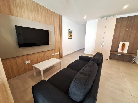 3 bed Apartment For Rent in Swieqi, Swieqi - thumb 3