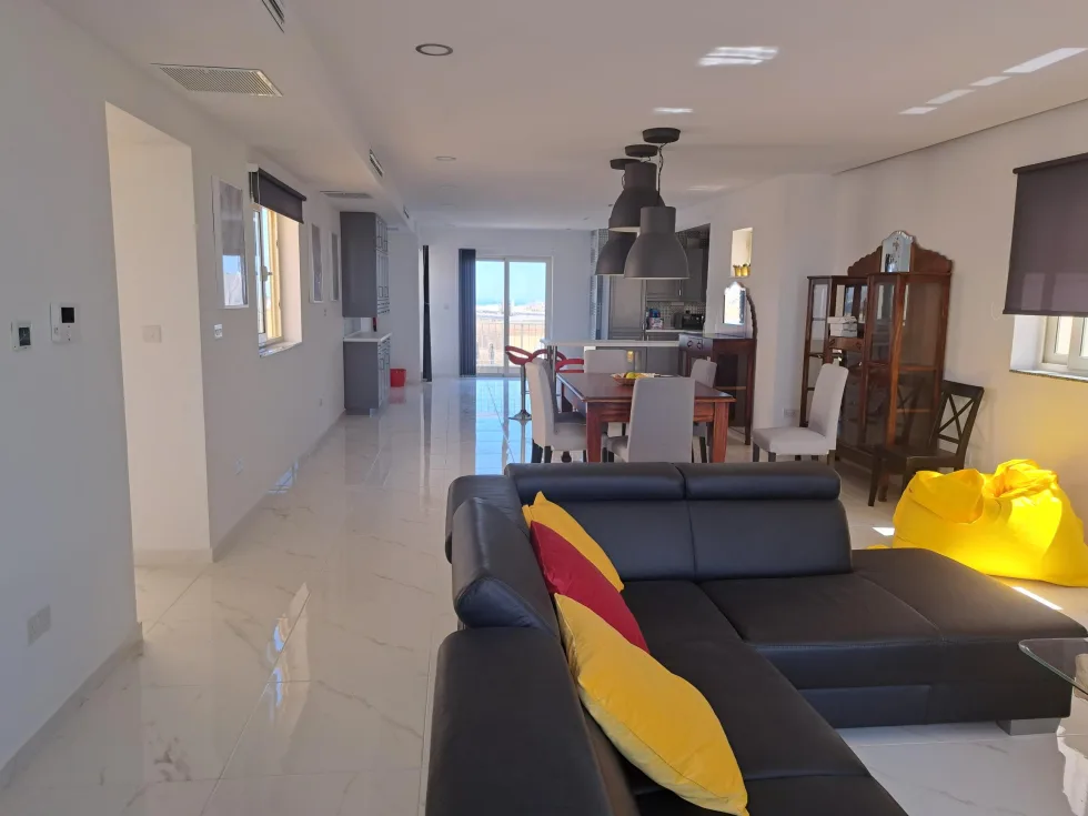 3 bed Penthouse For Rent in San Gwann, San Gwann - thumb 2