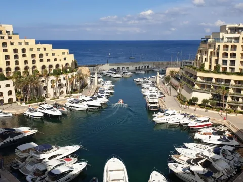 3 bed Apartment For Rent in St Julian's, St Julian's - thumb 3