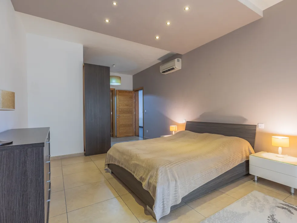 3 bed Apartment For Rent in Sliema, Sliema - thumb 10