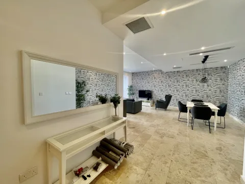 2 bed Penthouse For Rent in Sliema, Sliema - thumb 7