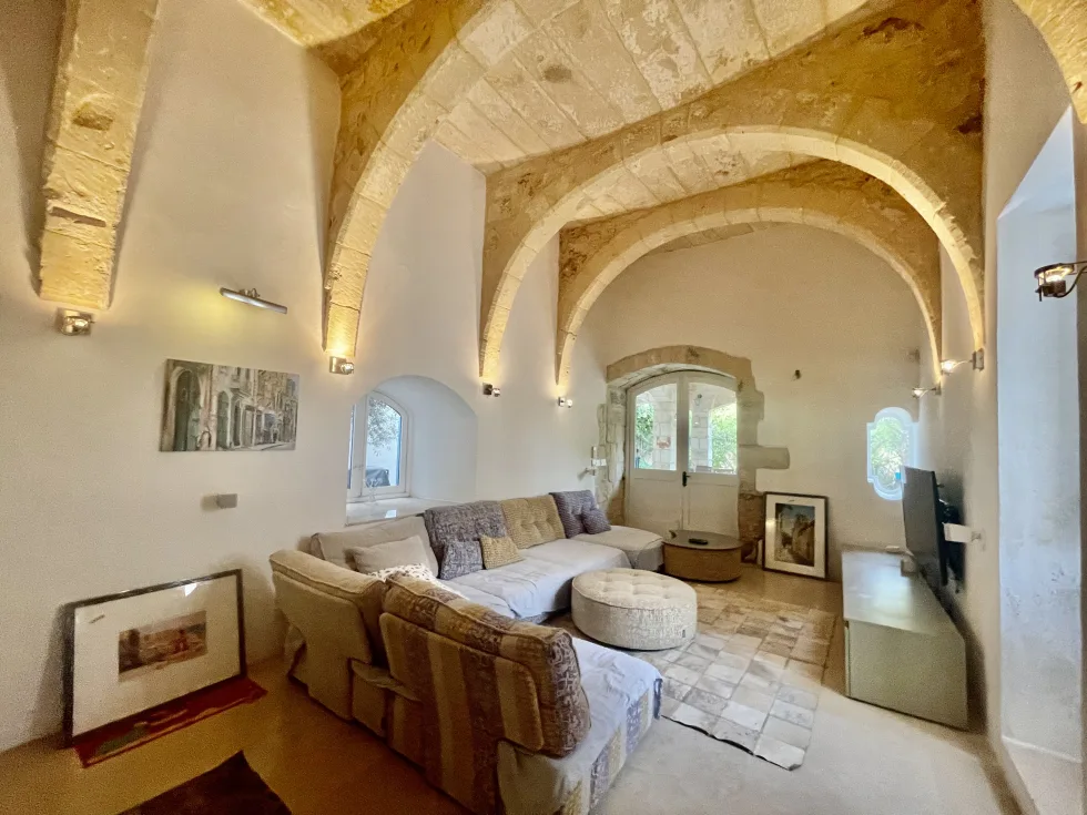 3 bed House of Character For Rent in Birkirkara, Birkirkara - thumb 5