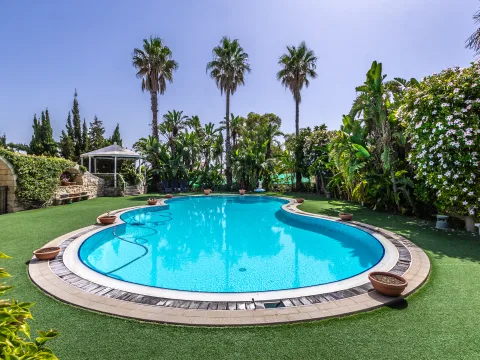 4 bed House of Character For Sale in Madliena, Madliena - thumb 1