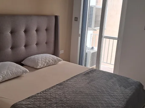 3 bed Apartment For Rent in Sliema, Sliema - thumb 7