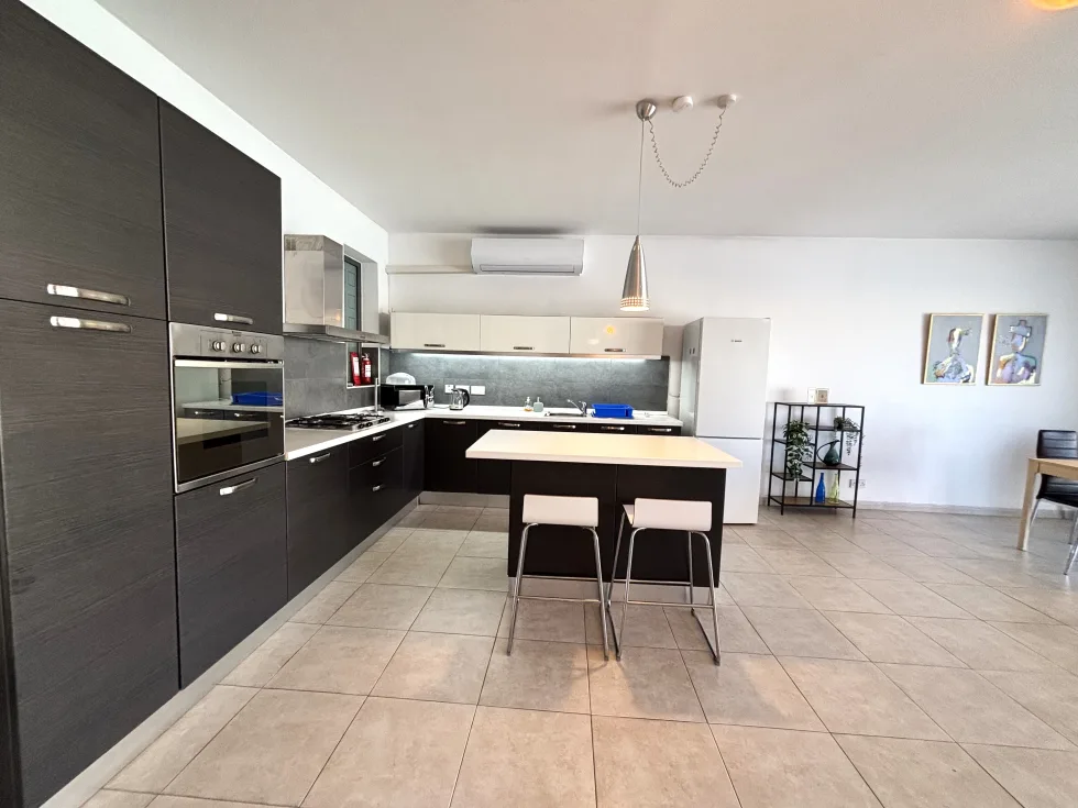 3 bed Apartment For Rent in St Paul's Bay, St Paul's Bay - thumb 6