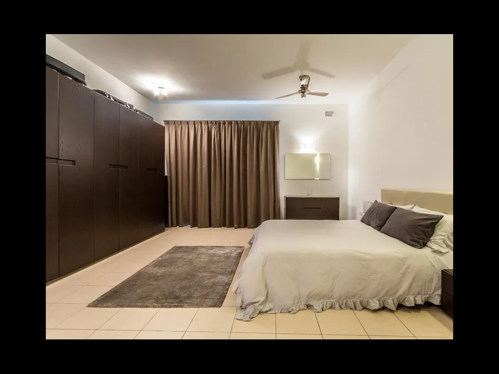 3 bed Apartment For Rent in Sliema, Sliema - thumb 11