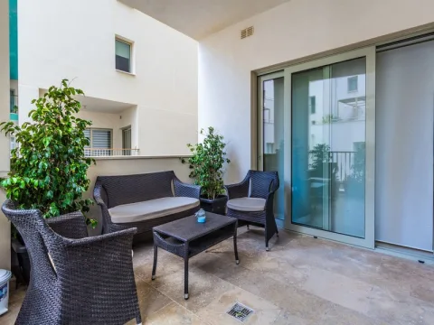 3 bed Apartment For Rent in Sliema, Sliema - thumb 2