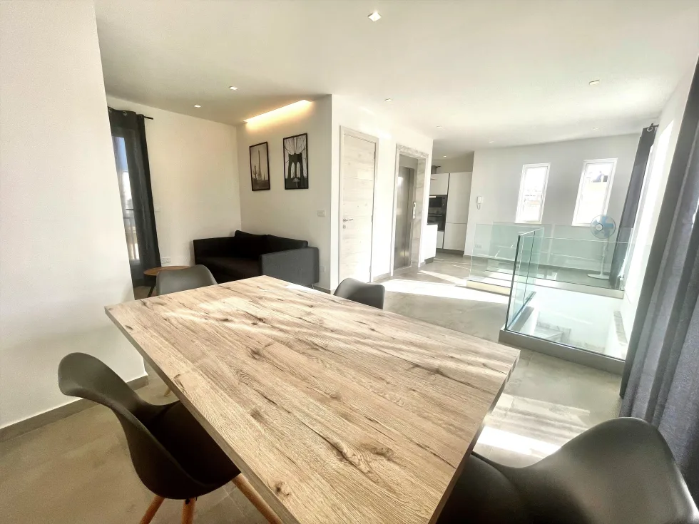 2 bed Penthouse For Rent in Sliema, Sliema - thumb 2